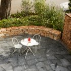 Sitzplatz Granit und Trockenmauer mario knecht Gartengestaltung Basel